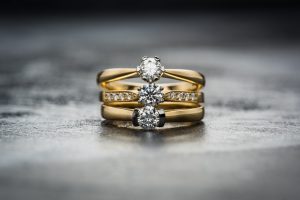 złote pierścionki sklep z biżuterią