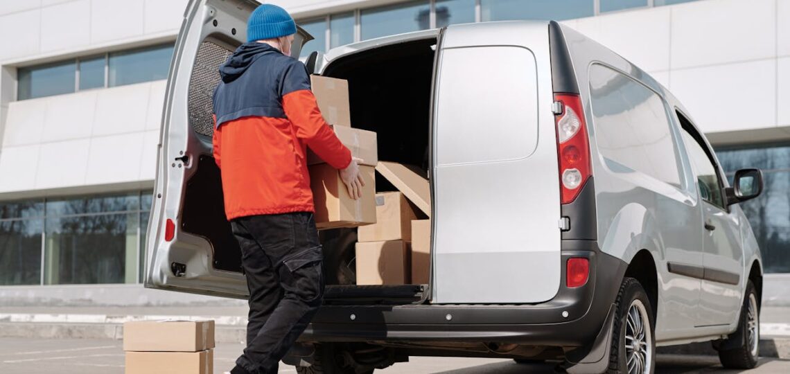 Jak wybrać kurtkę zimową męską roboczą, która sprawdzi się w trudnych warunkach?